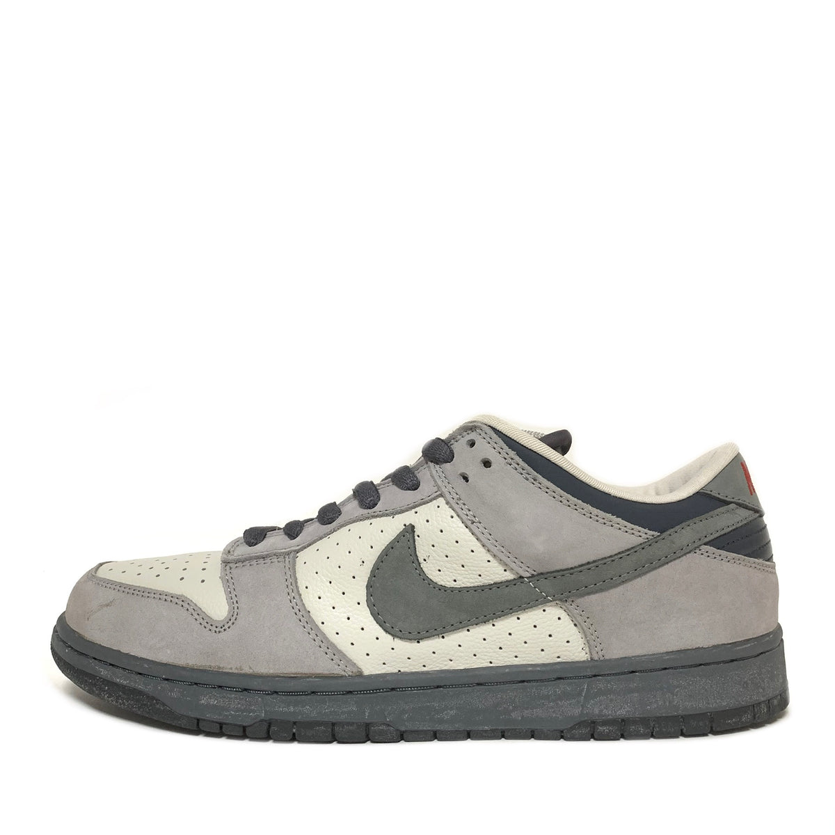 NIKE DUNK LOW PRO SB BANDAID