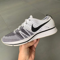 NIKE FLYKNIT TRAINER WHITE BLACK